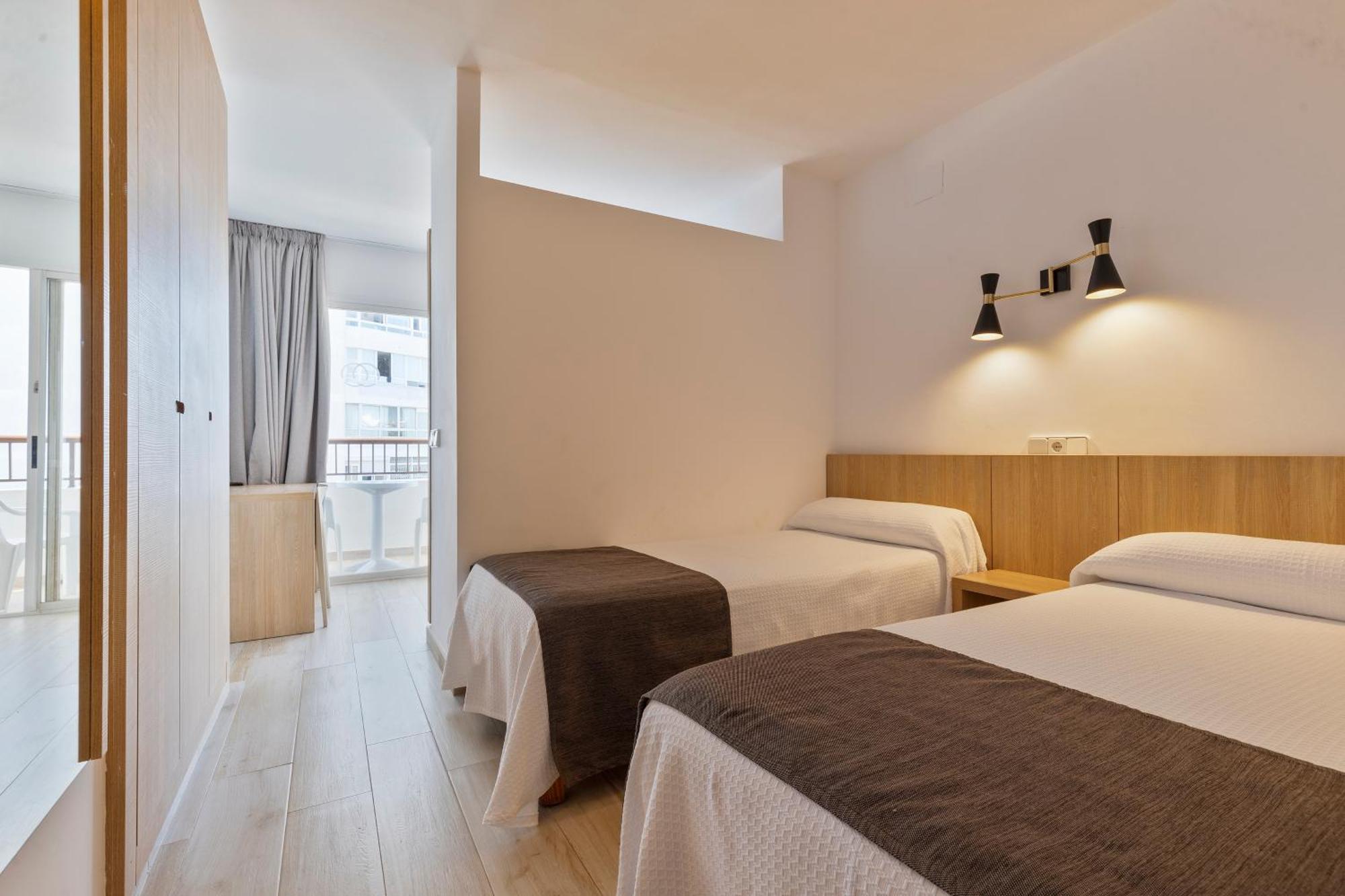 Sunside Ibiza Studios - Only Adults- Formerly Known As Central Park 샌안토니오 외부 사진