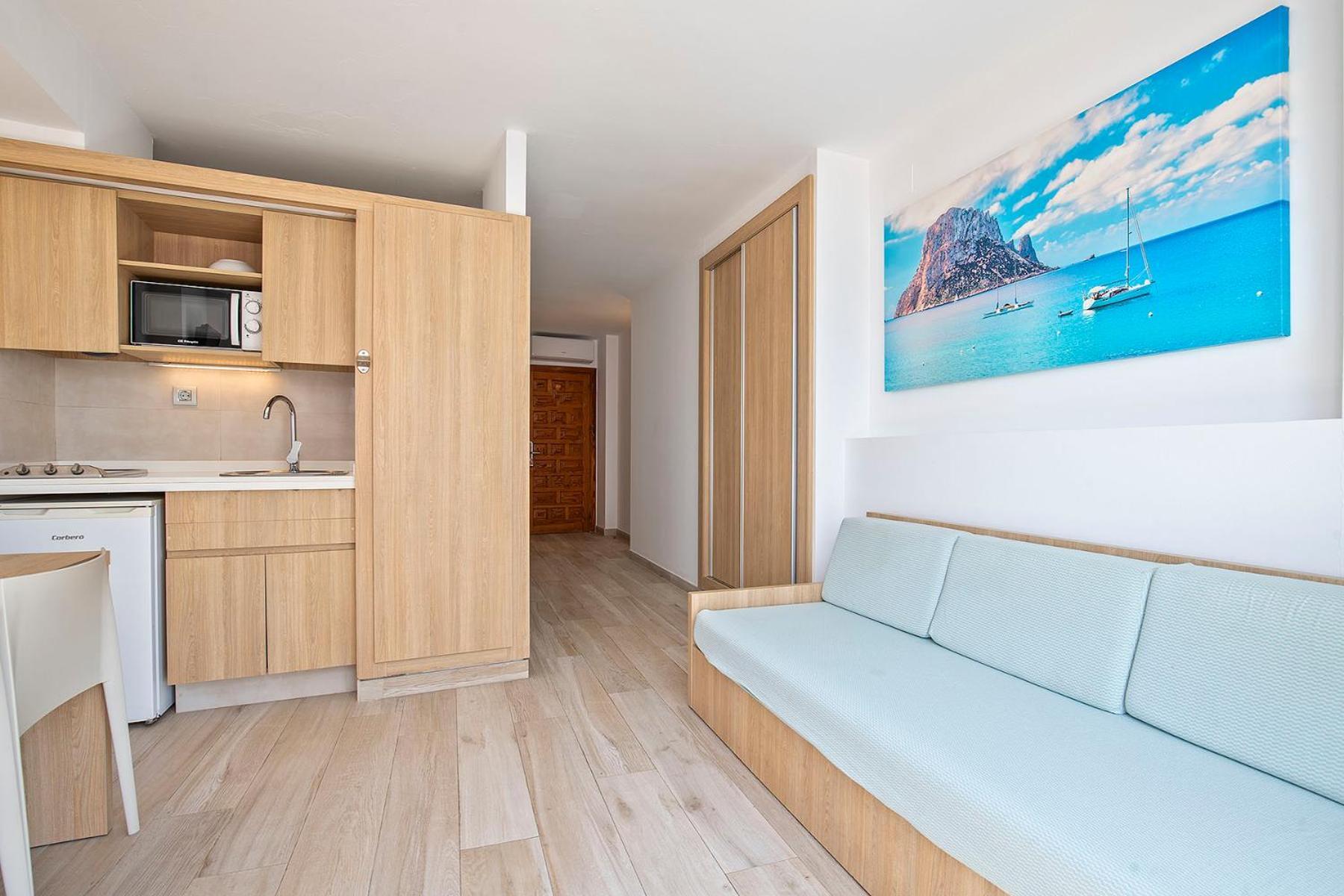 Sunside Ibiza Studios - Only Adults- Formerly Known As Central Park 샌안토니오 외부 사진