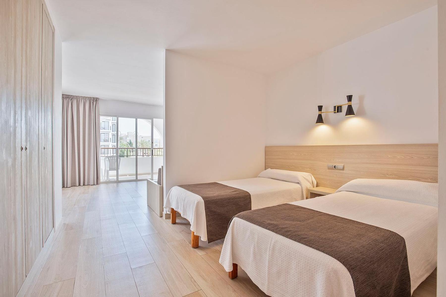 Sunside Ibiza Studios - Only Adults- Formerly Known As Central Park 샌안토니오 외부 사진