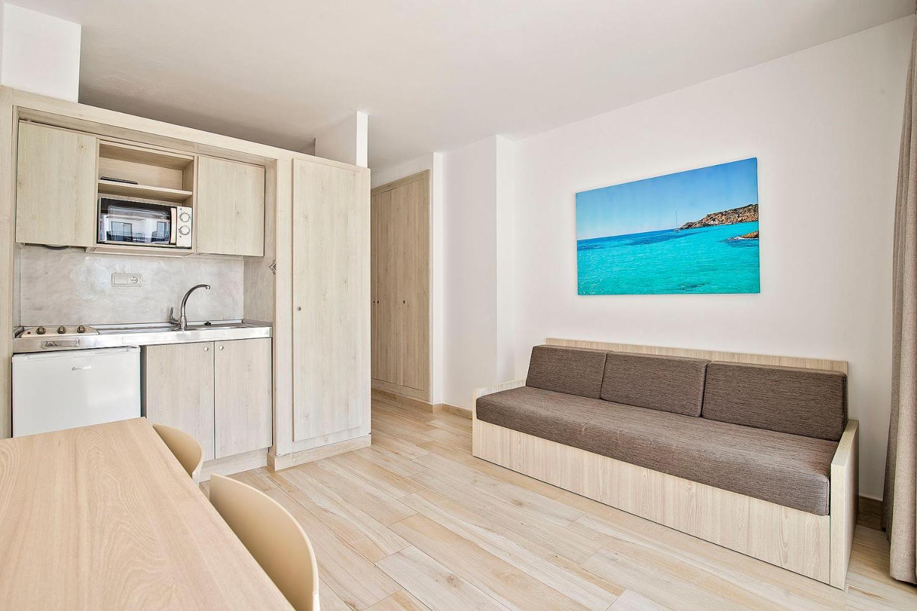 Sunside Ibiza Studios - Only Adults- Formerly Known As Central Park 샌안토니오 외부 사진