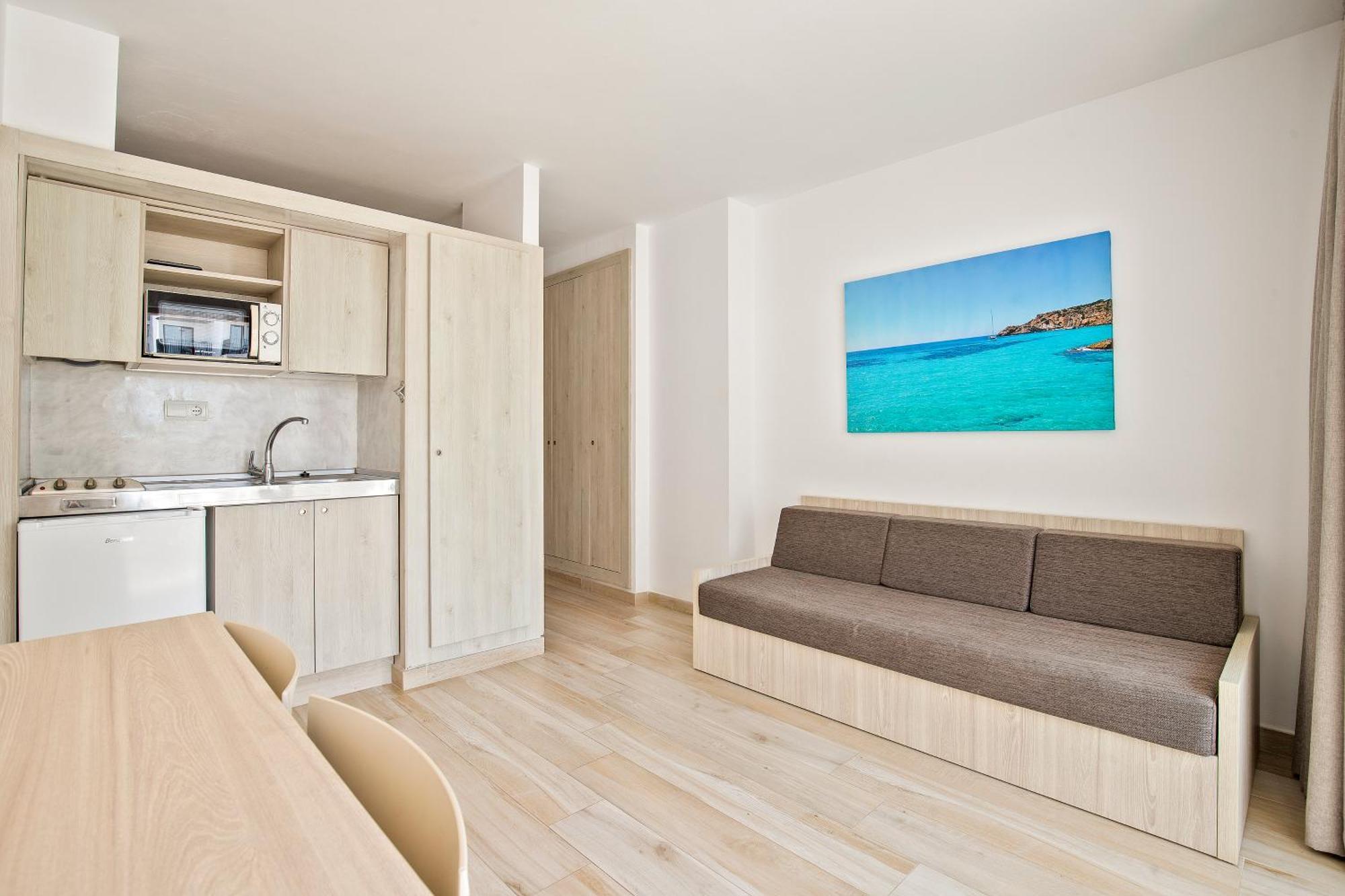 Sunside Ibiza Studios - Only Adults- Formerly Known As Central Park 샌안토니오 외부 사진