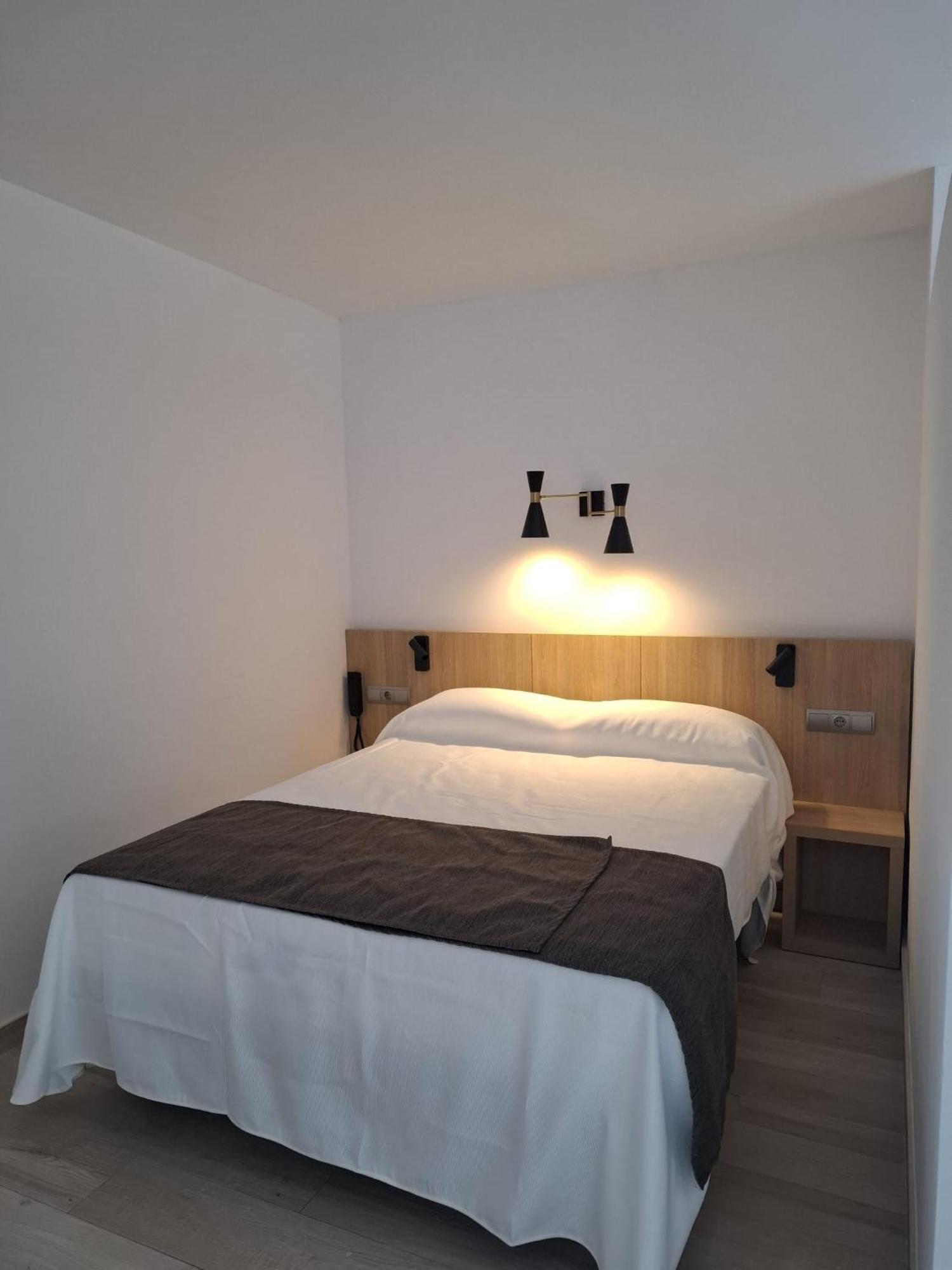 Sunside Ibiza Studios - Only Adults- Formerly Known As Central Park 샌안토니오 외부 사진