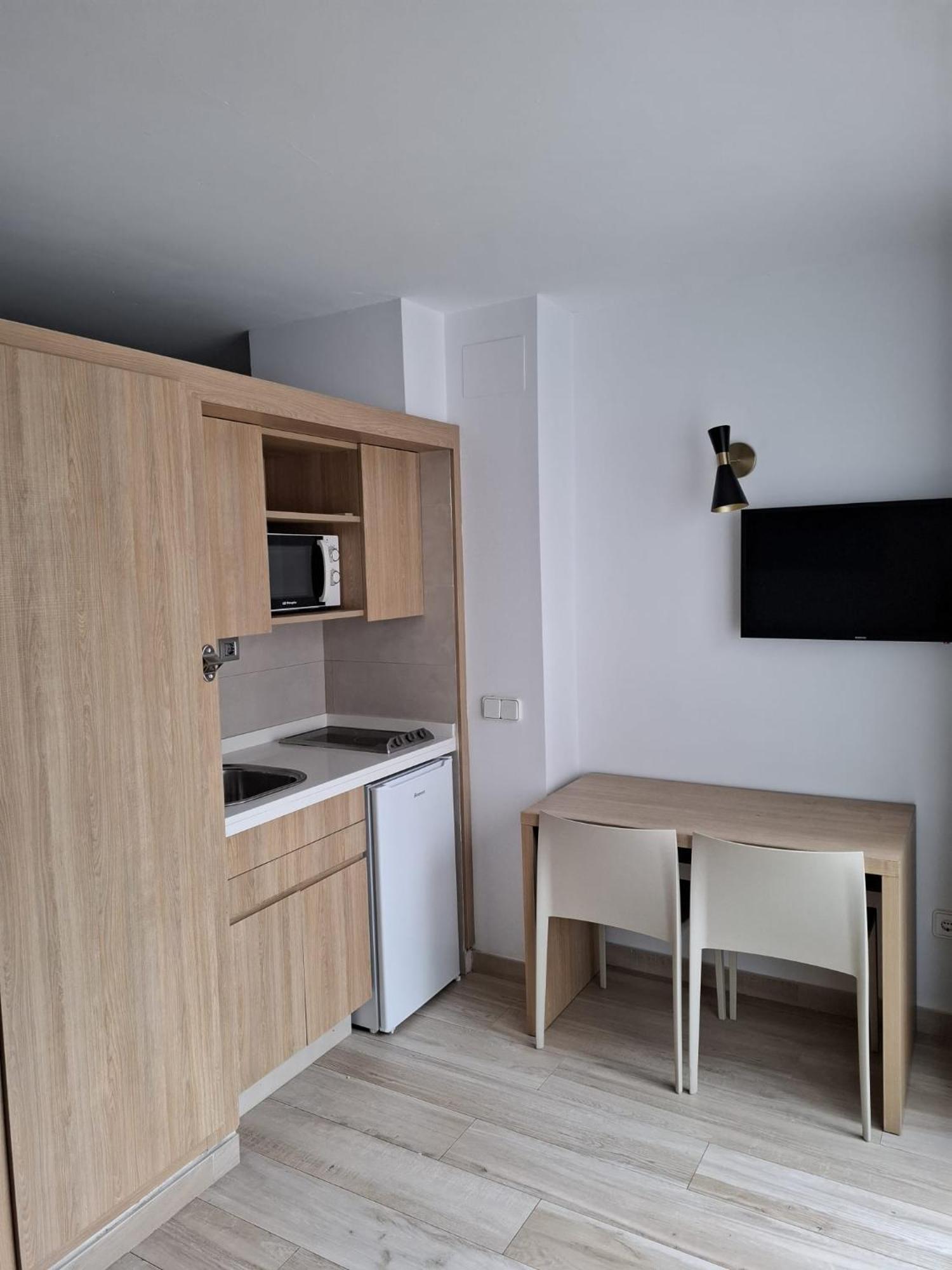 Sunside Ibiza Studios - Only Adults- Formerly Known As Central Park 샌안토니오 외부 사진