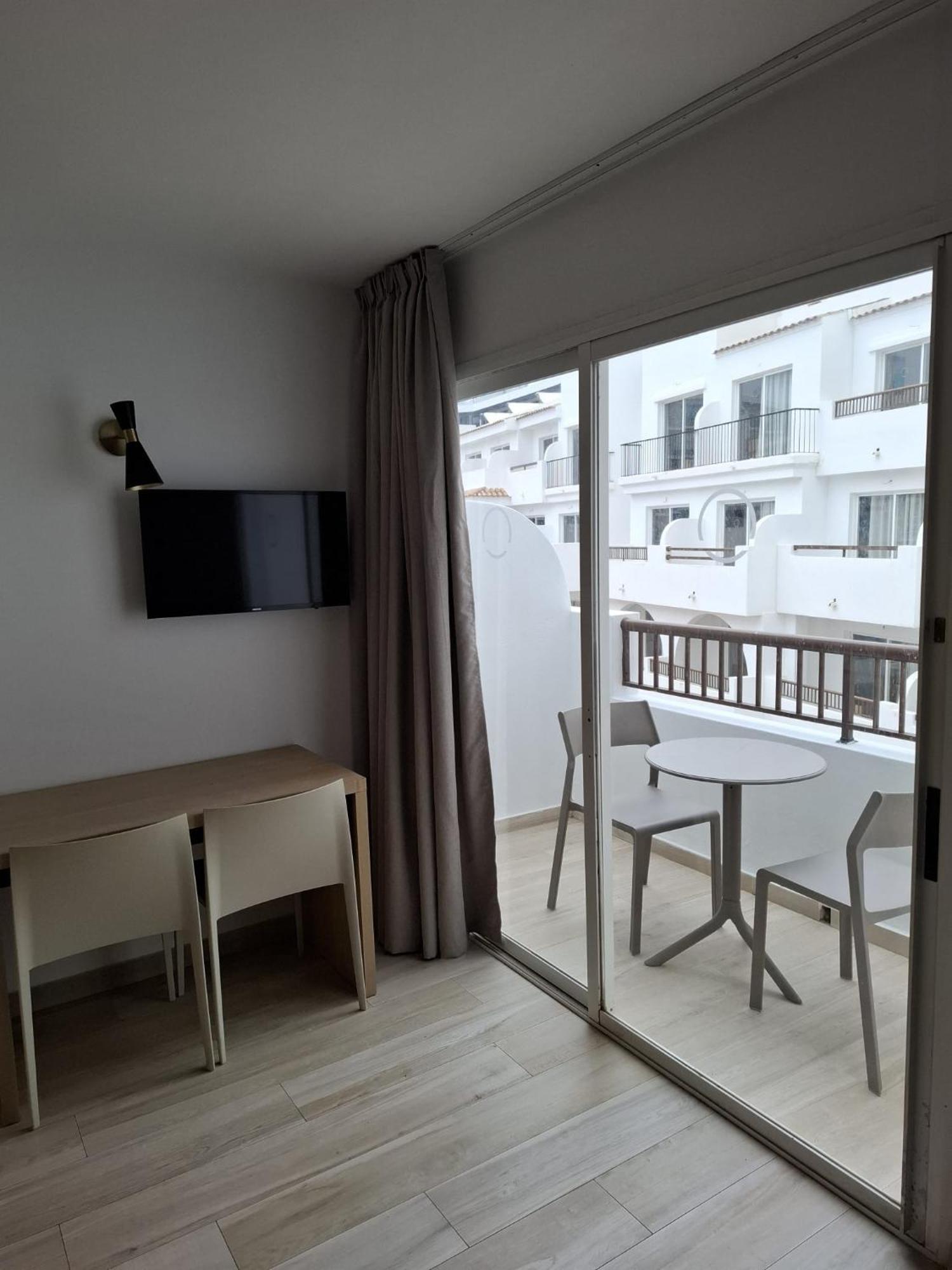 Sunside Ibiza Studios - Only Adults- Formerly Known As Central Park 샌안토니오 외부 사진