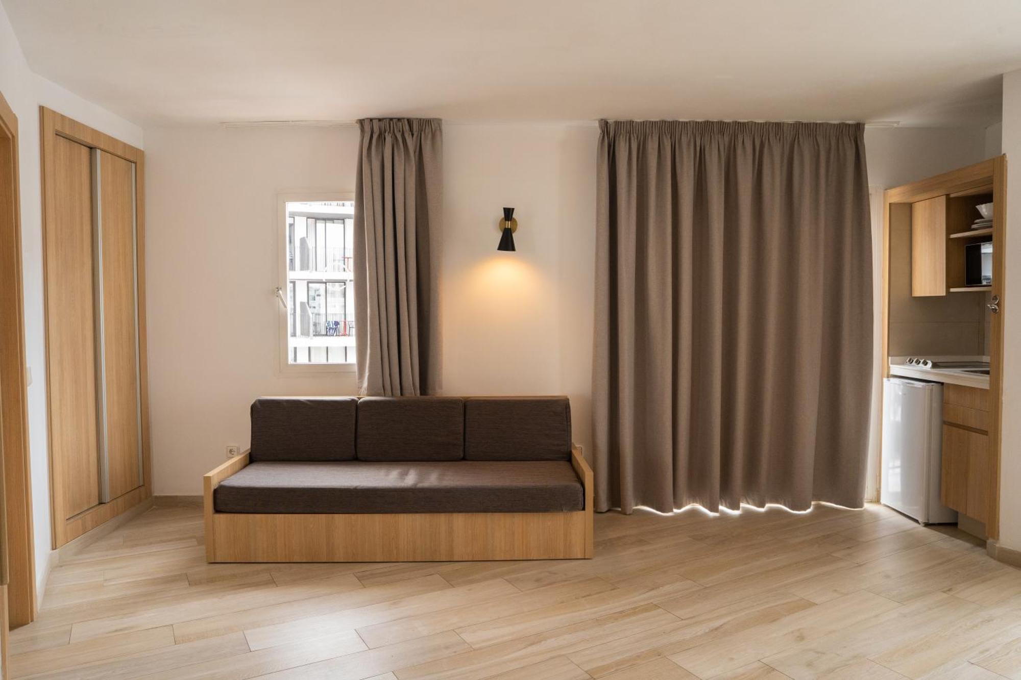 Sunside Ibiza Studios - Only Adults- Formerly Known As Central Park 샌안토니오 외부 사진