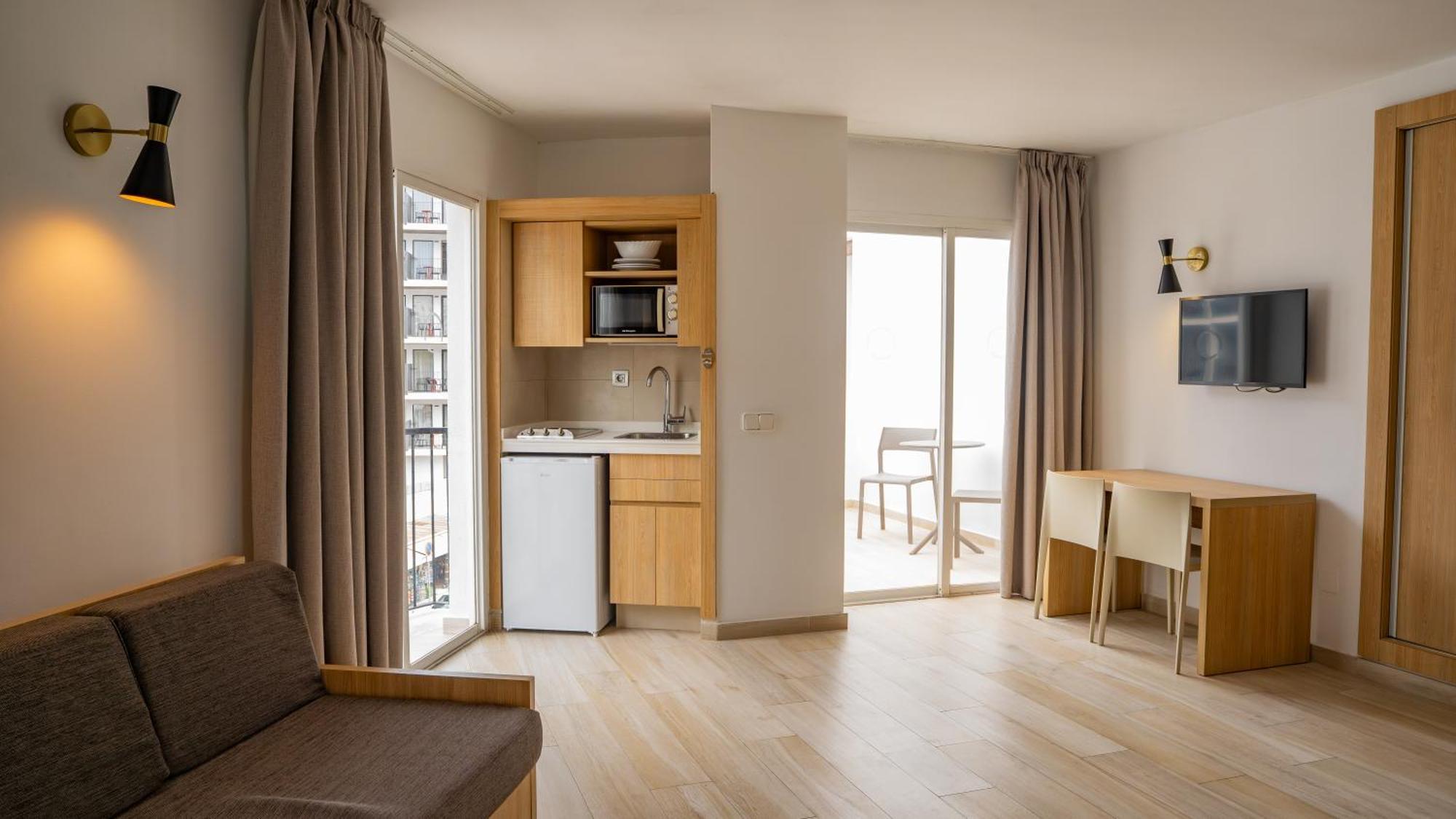Sunside Ibiza Studios - Only Adults- Formerly Known As Central Park 샌안토니오 외부 사진