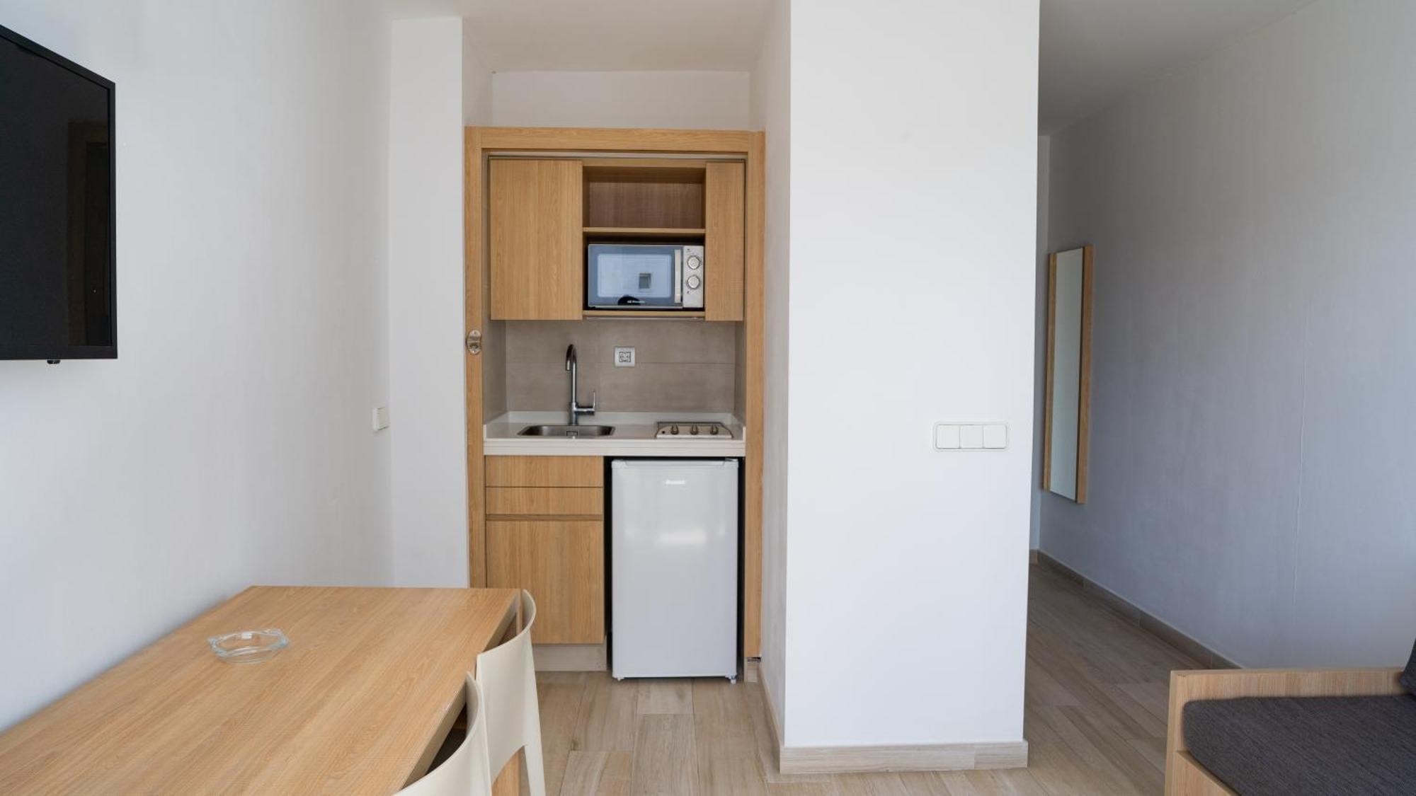 Sunside Ibiza Studios - Only Adults- Formerly Known As Central Park 샌안토니오 외부 사진
