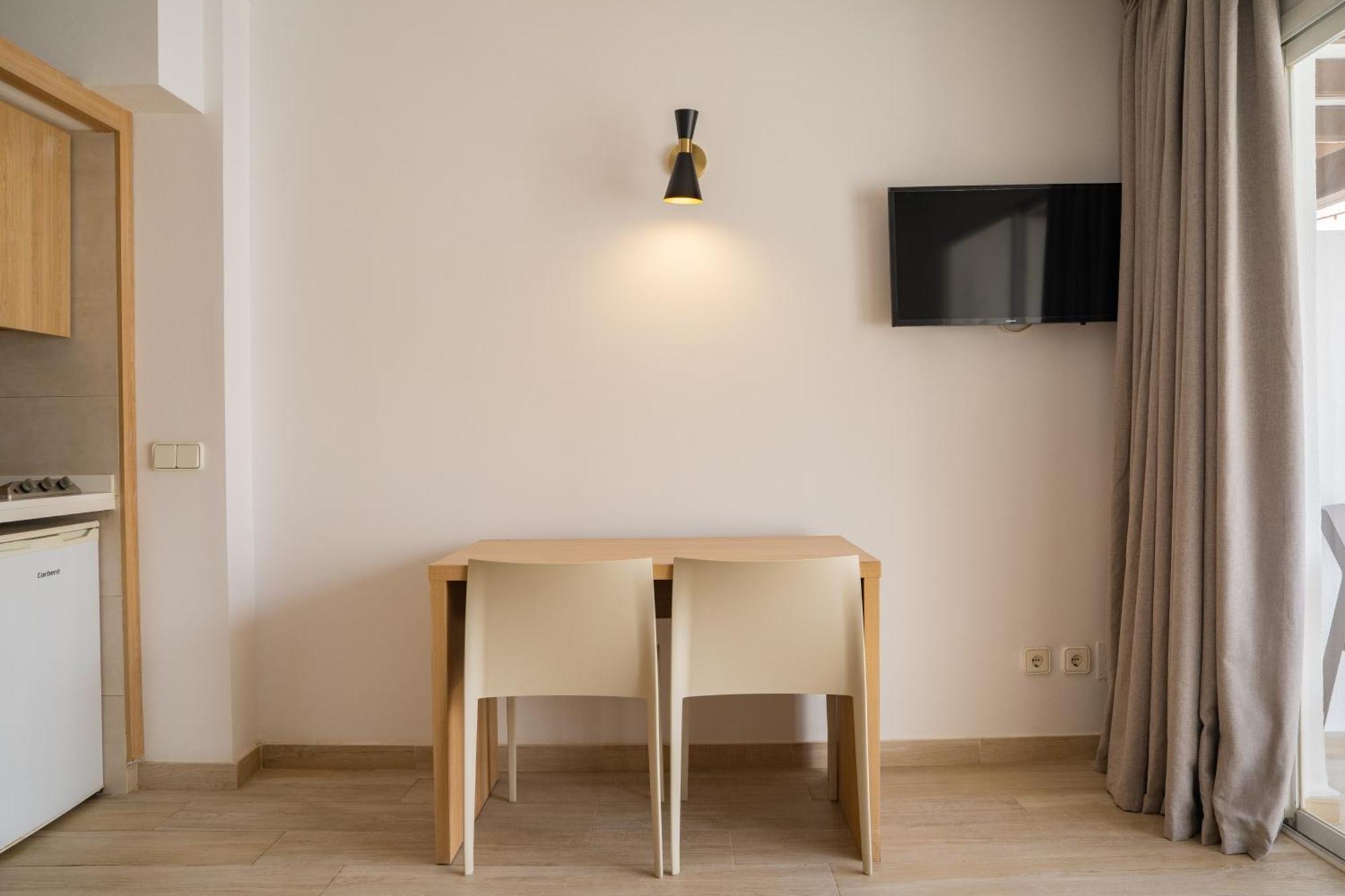 Sunside Ibiza Studios - Only Adults- Formerly Known As Central Park 샌안토니오 외부 사진